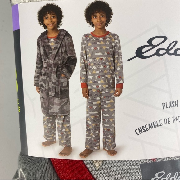 Eddie Bauer Kids 3 Piece PJ and Robe Set Size 4/5 NEW - Picture 6 of 8